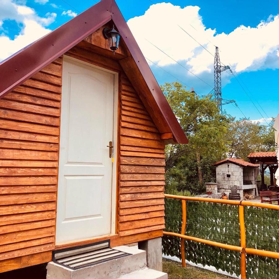 Vikendica,Bungalovi Lipska Pecina Cetinje Exterior photo